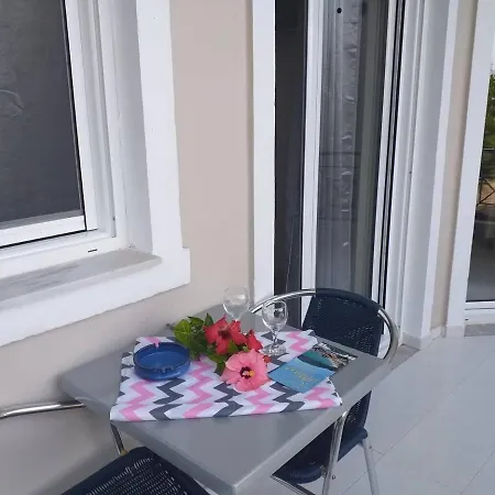 Apartment Altina Sea View